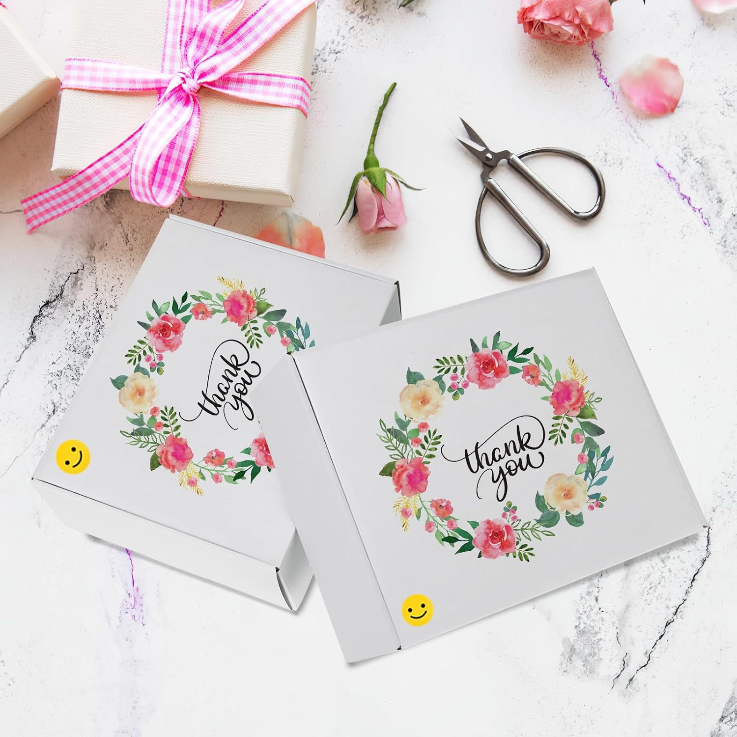 RLAVBL 25 Stück weiße Versandkartons mit den Maßen 22,9 x 15,3 x 10,2 cm für den Versand von Gegenständen, Spielzeug und Geschenken